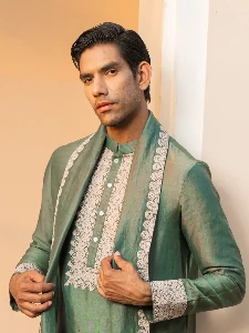 Embroidered Elegant Kurta Set